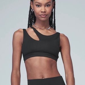 Alo peak bra
